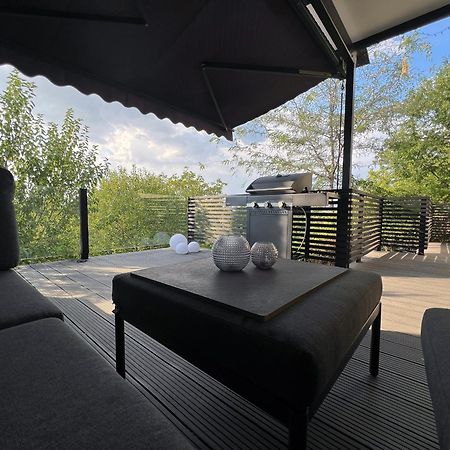 Pergola House In A Green Oasis With Fantastic View Petrovaradin Extérieur photo